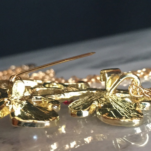 Rhinestone Butterfly Pearl Necklace/Brooch - Picture 12 of 16